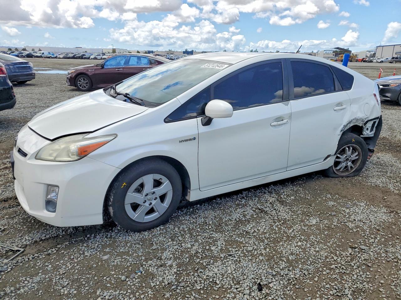 Salvage Toyota Prius Image
