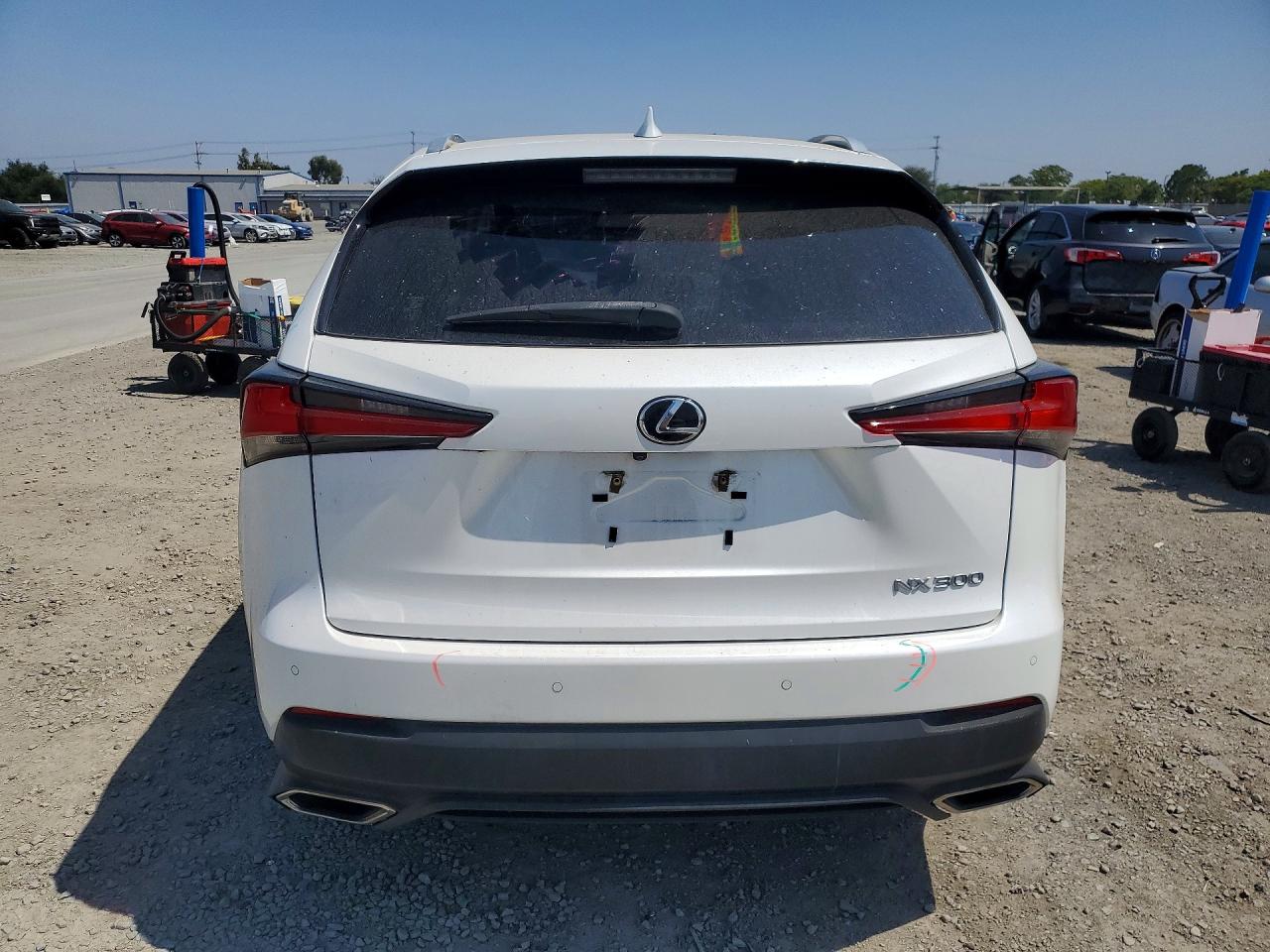 Lexus NX Base