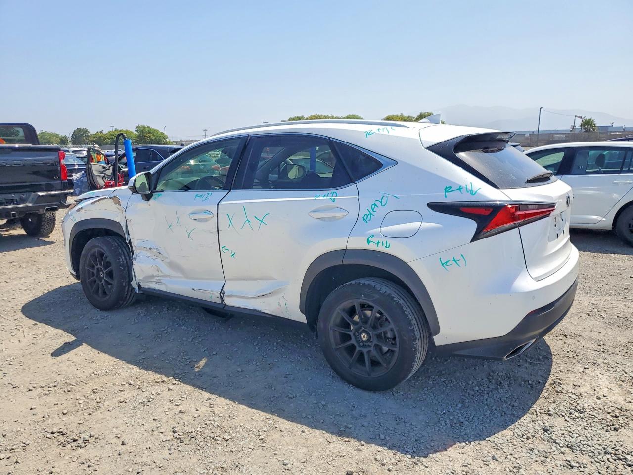 Lexus NX Base