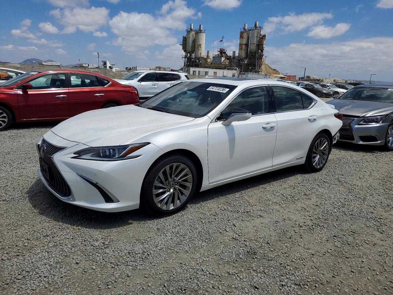 Salvage Lexus Es Image