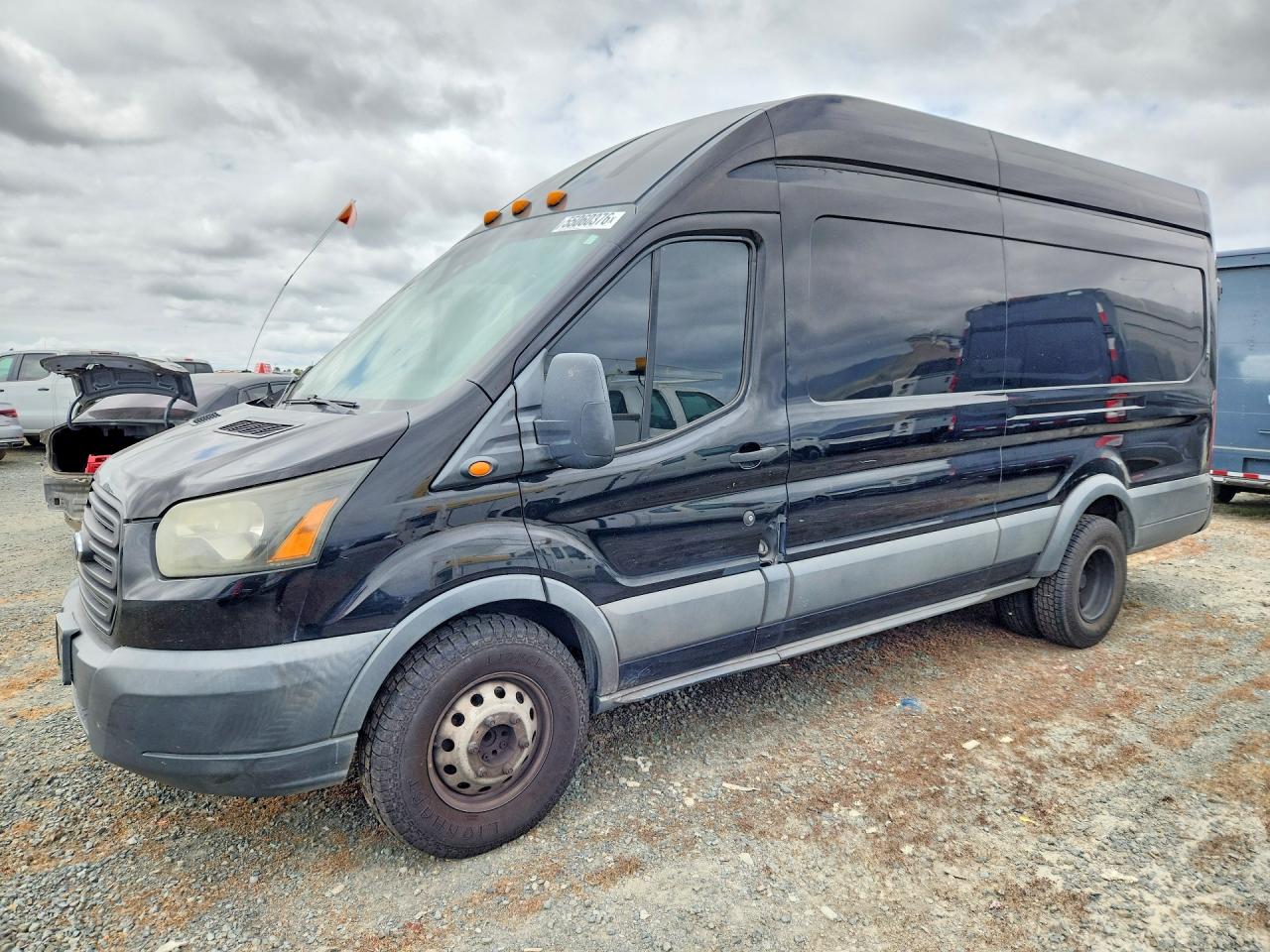 Salvage Ford Transit Image