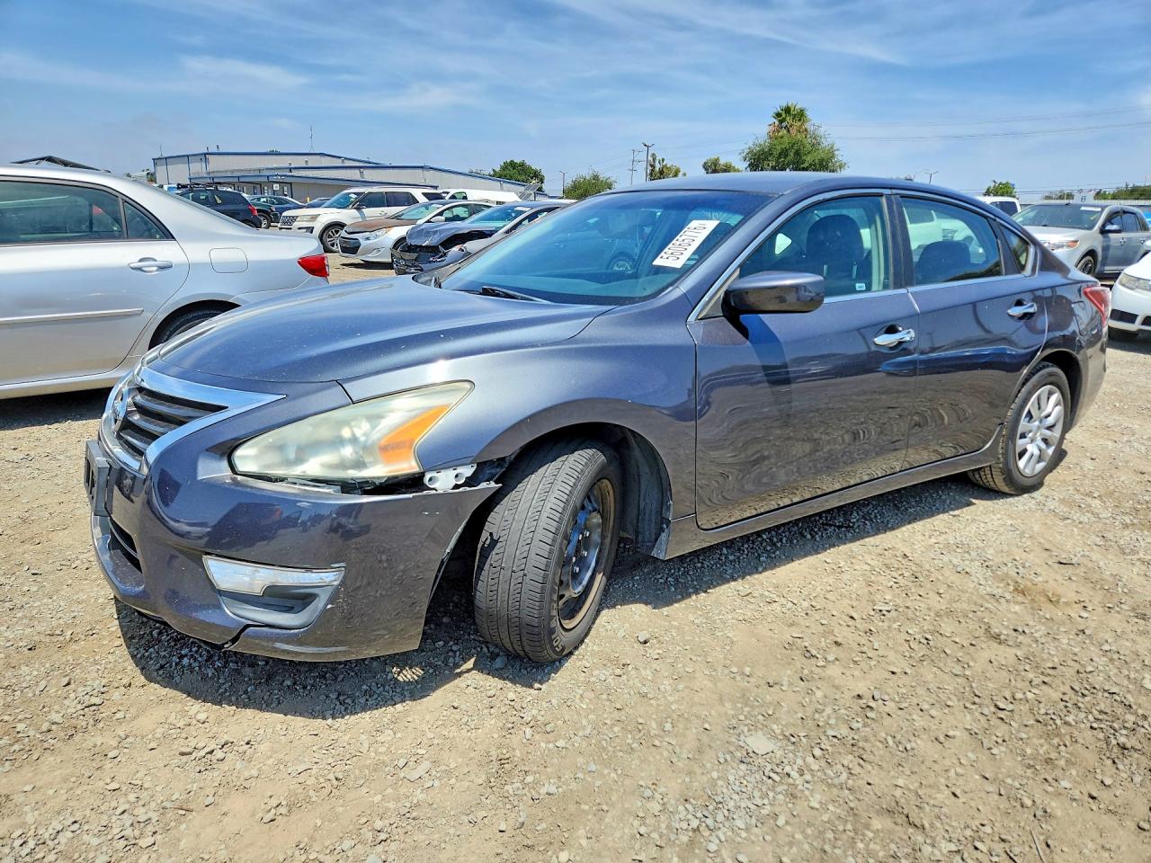 Salvage Nissan Altima Image