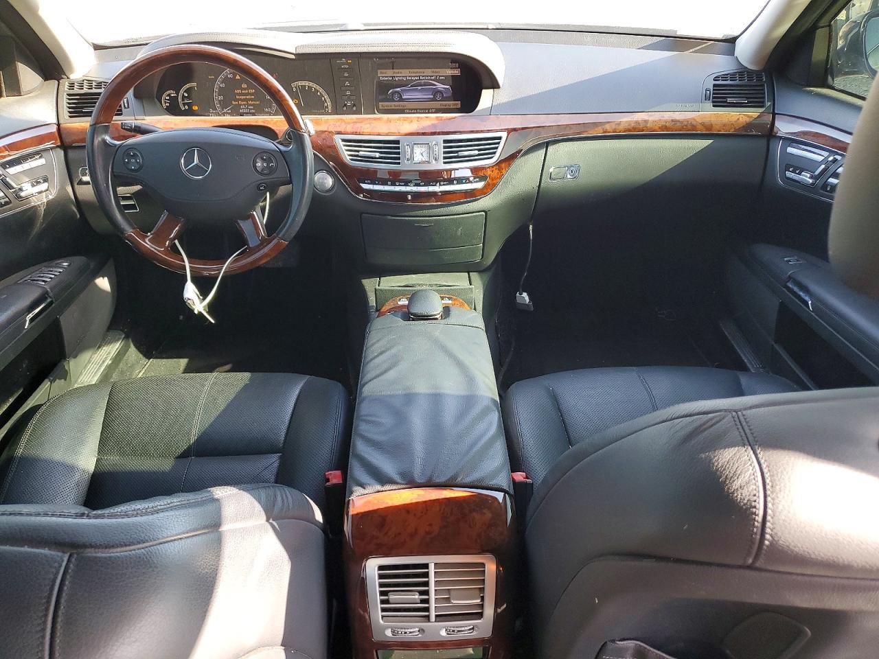 Mercedes-Benz S-Class 550