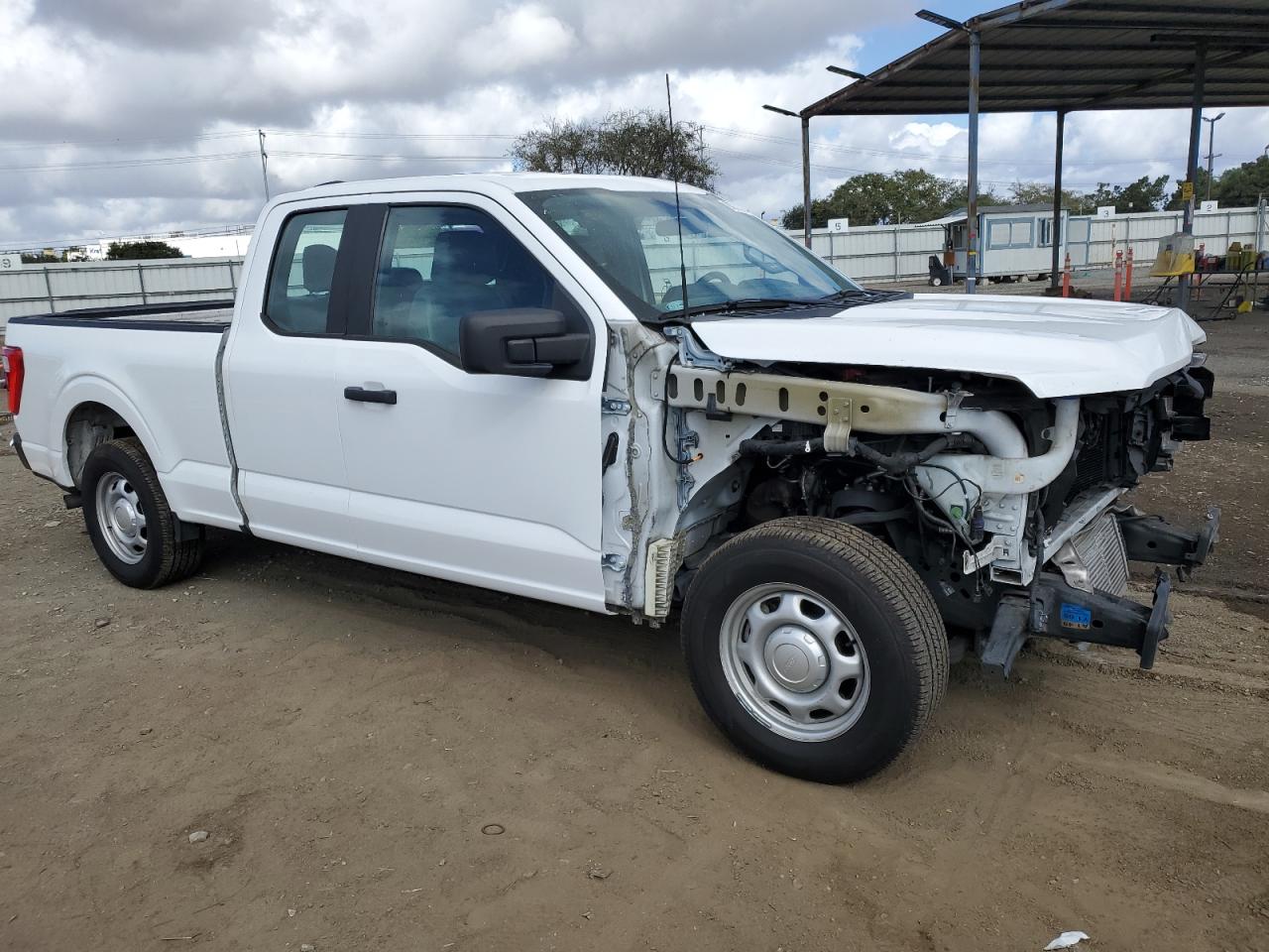 Ford F-150 Super Cab