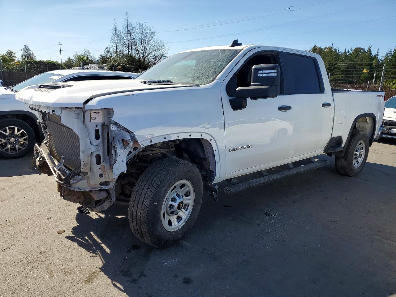 Salvage Chevrolet Silverado Image