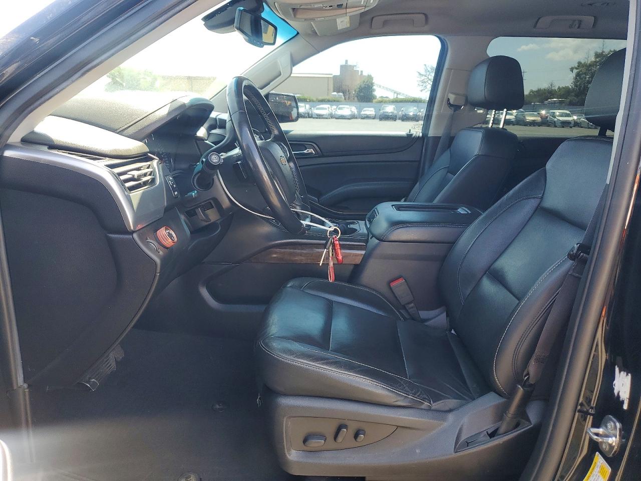 Chevrolet Suburban C1500 Lt