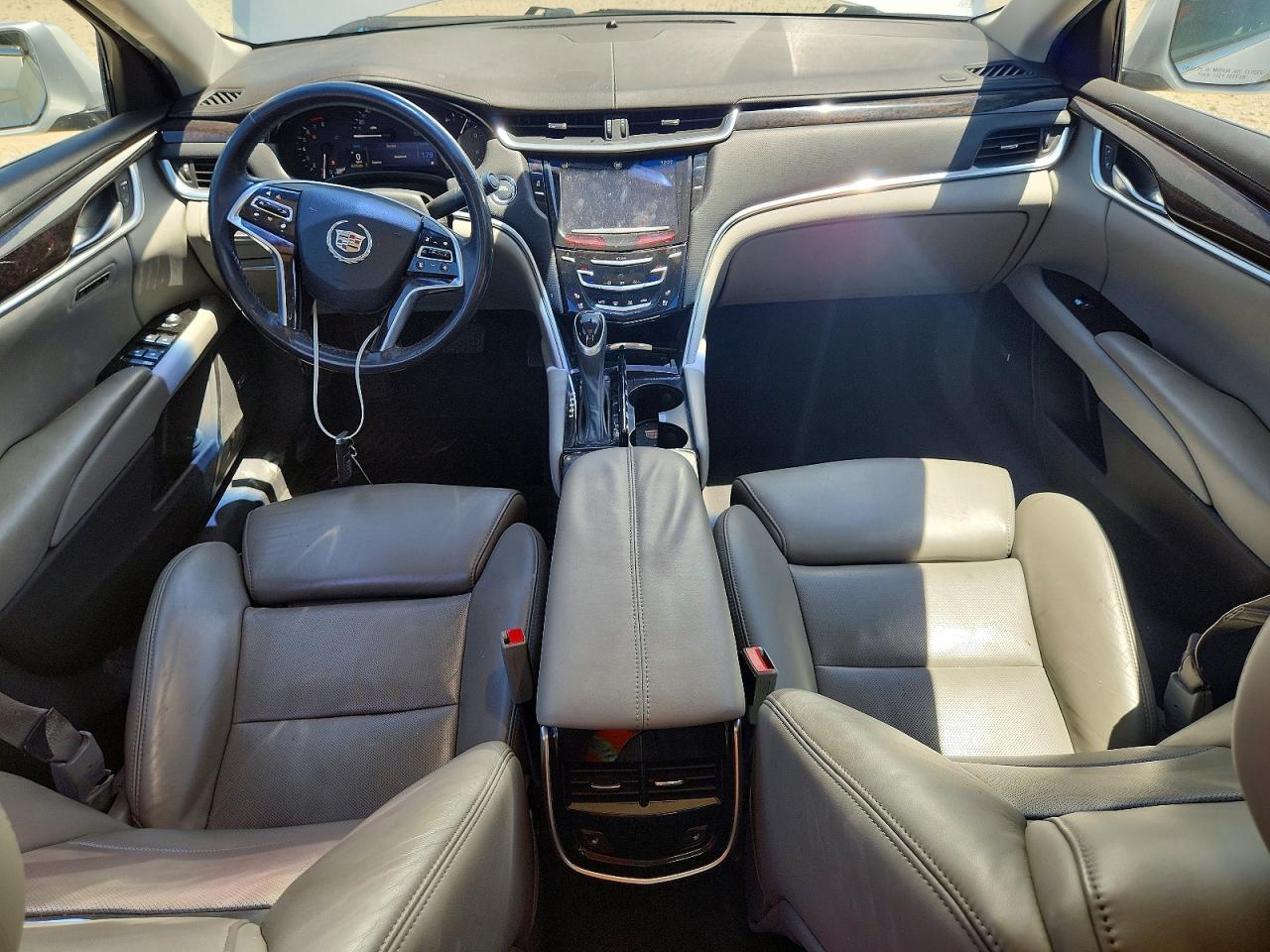 Cadillac XTS Luxury Collection