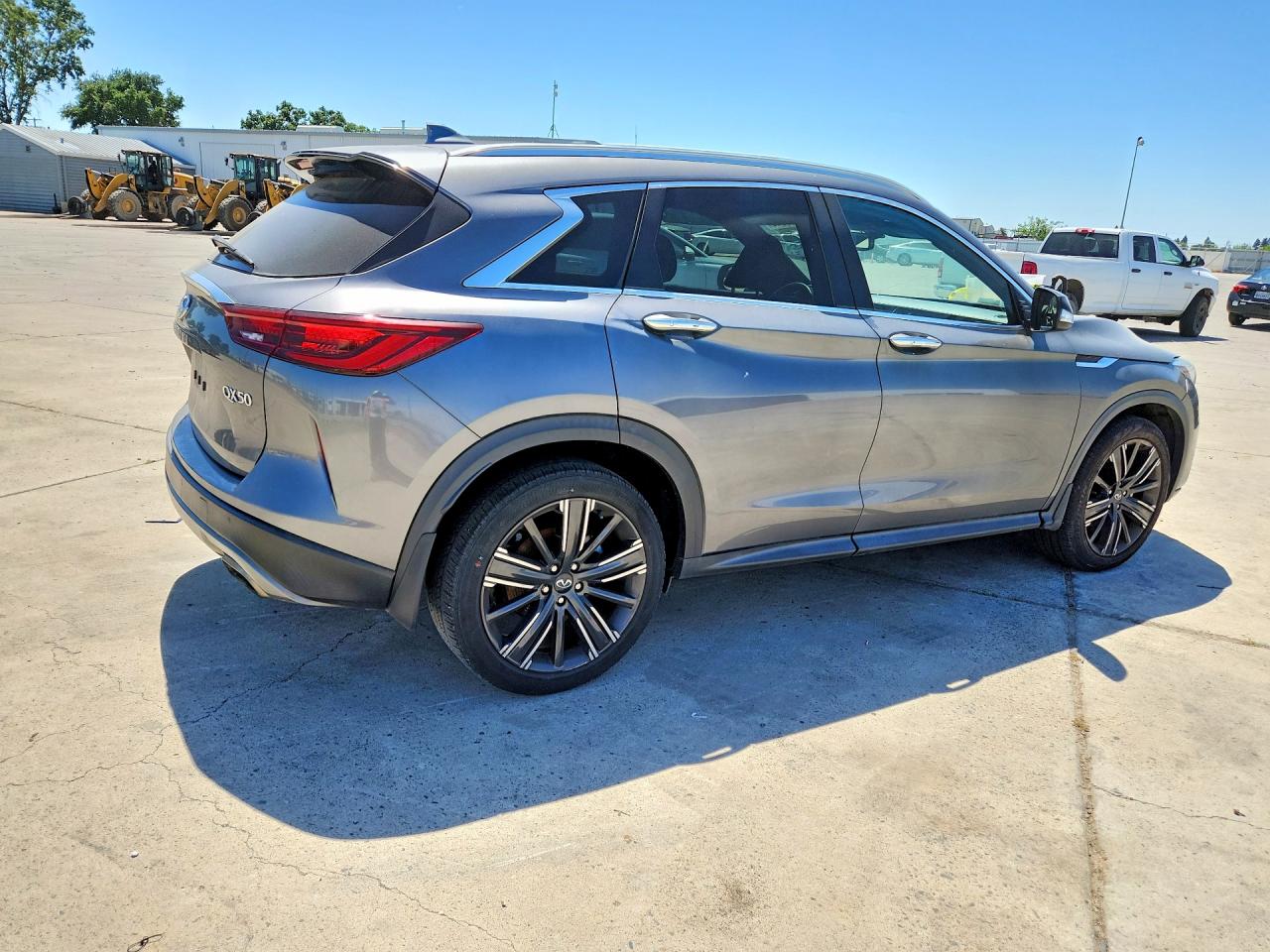 INFINITI Qx Luxe