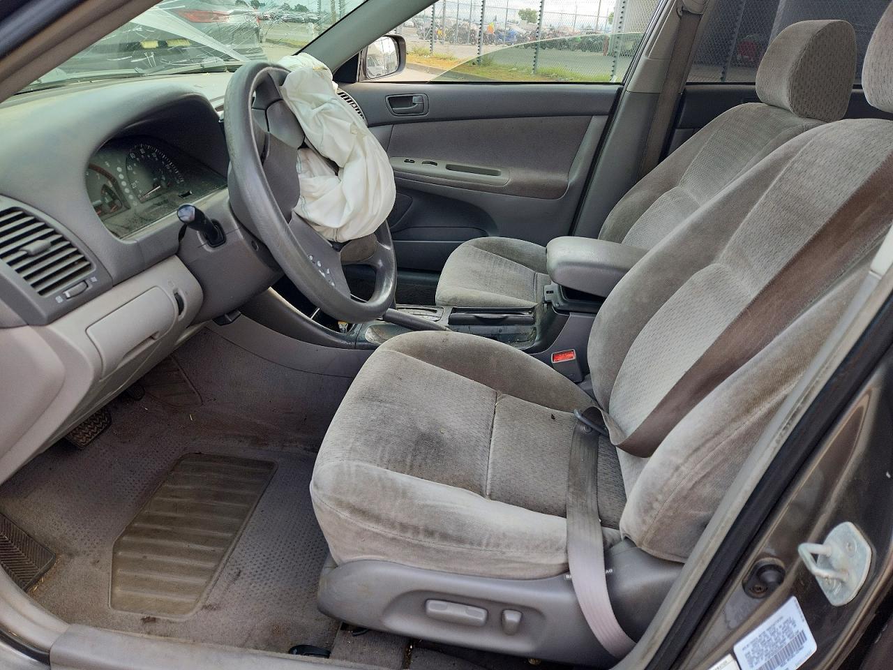 Toyota Camry Le V6
