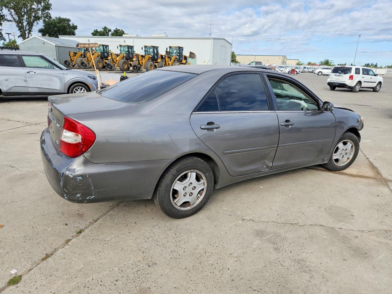 Toyota Camry Le V6