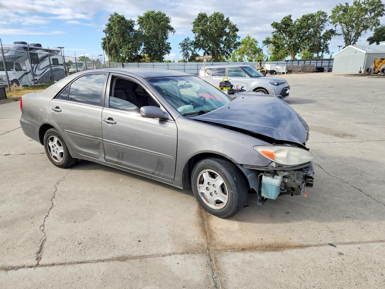 Toyota Camry Le V6