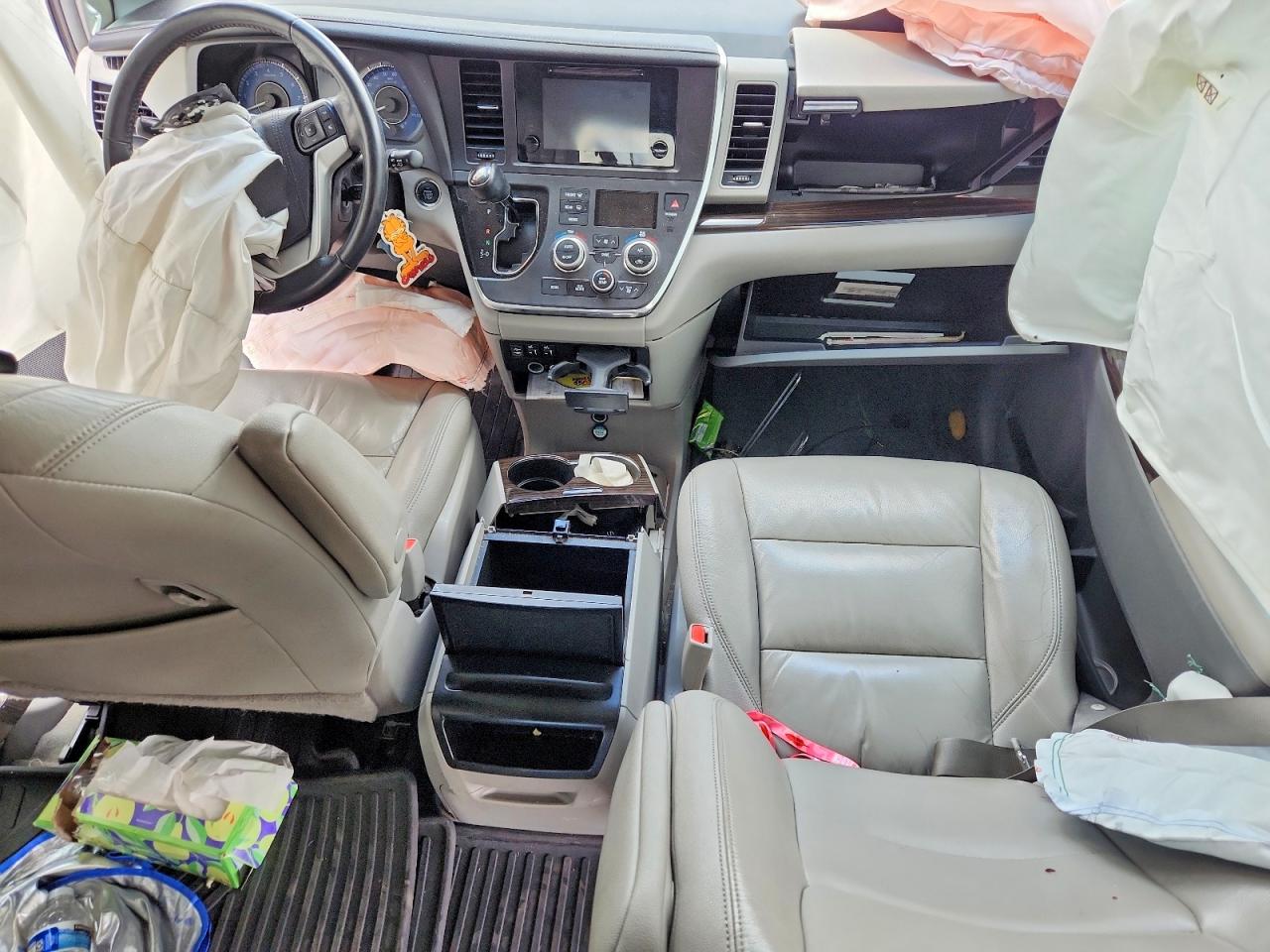 Toyota Sienna Xle 8-passenger