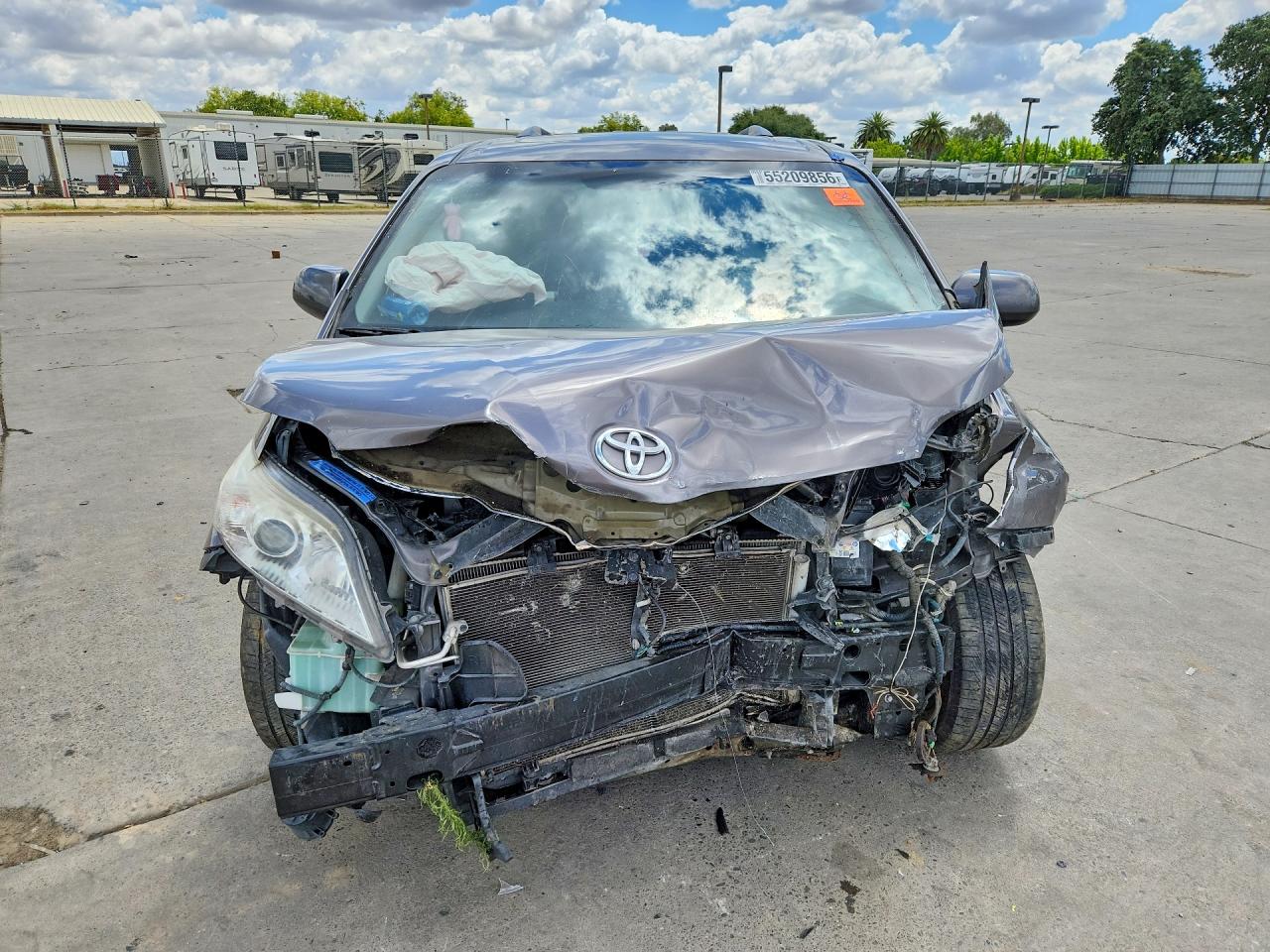 Toyota Sienna Xle 8-passenger