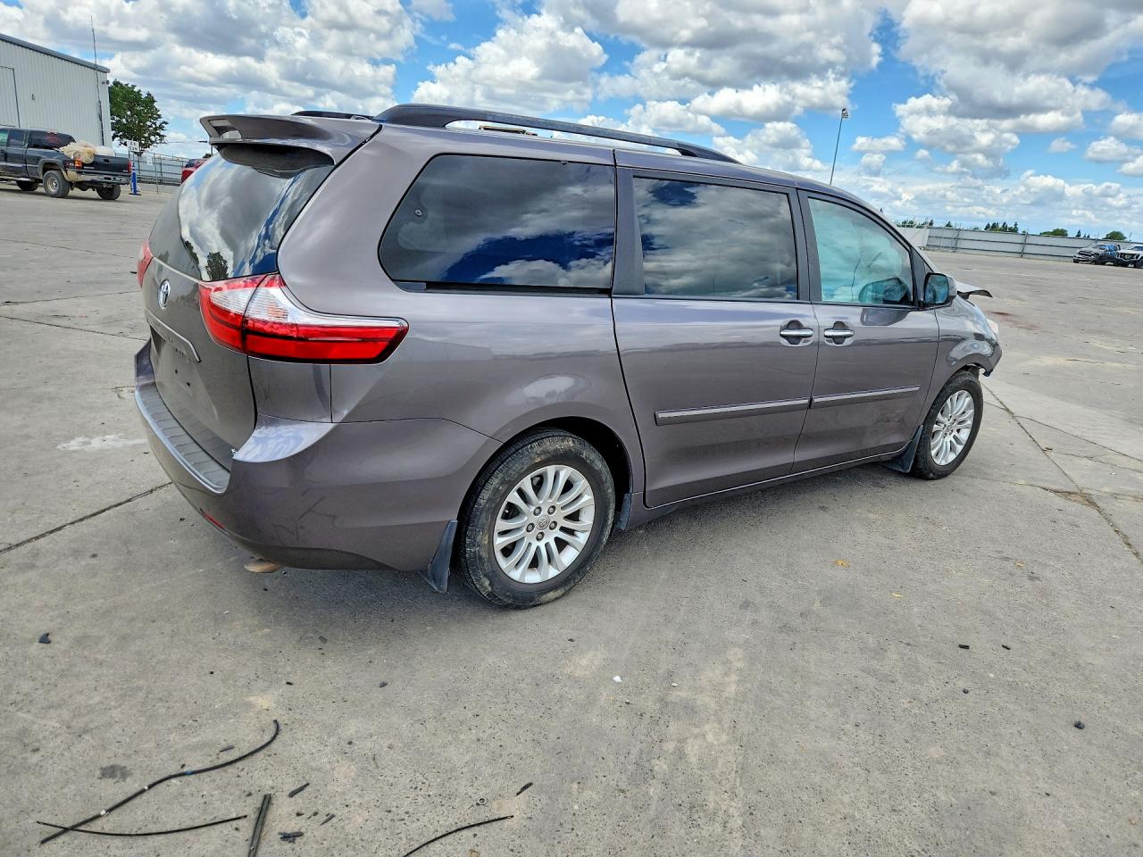 Toyota Sienna Xle 8-passenger