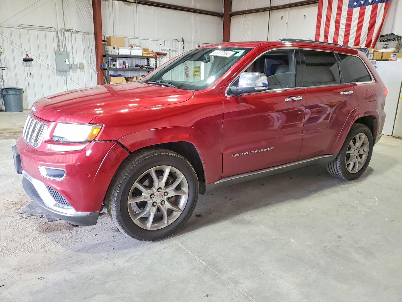 Salvage Jeep Cherokee Image