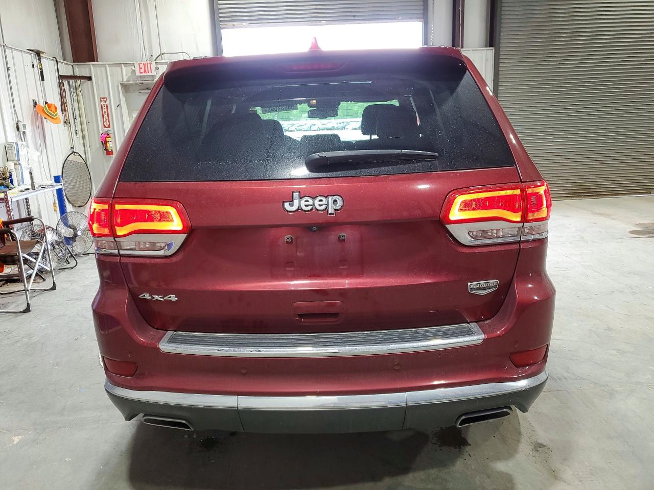 Jeep Cherokee Summit