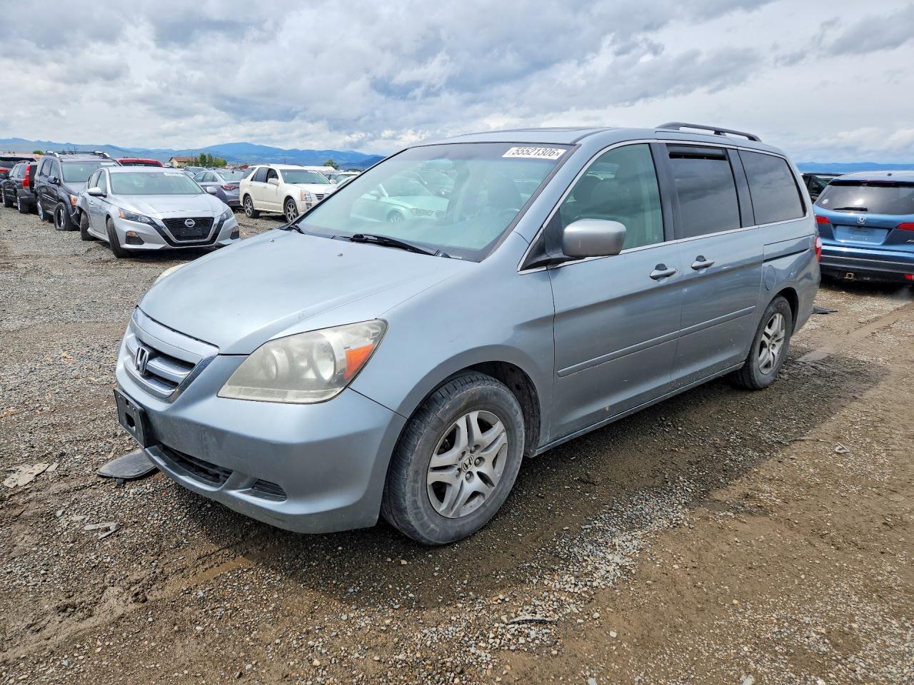 Salvage Honda Odyssey Image