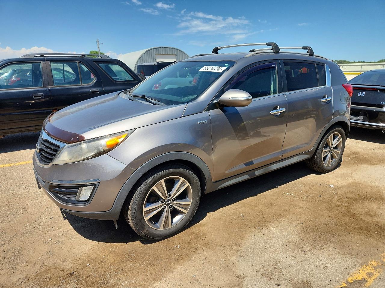 Salvage Kia Sportage Image