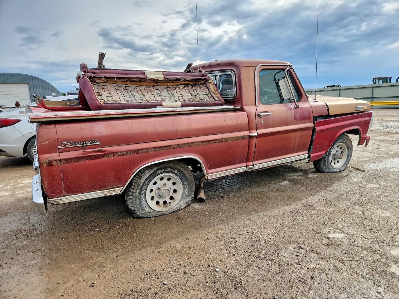 Ford F-100