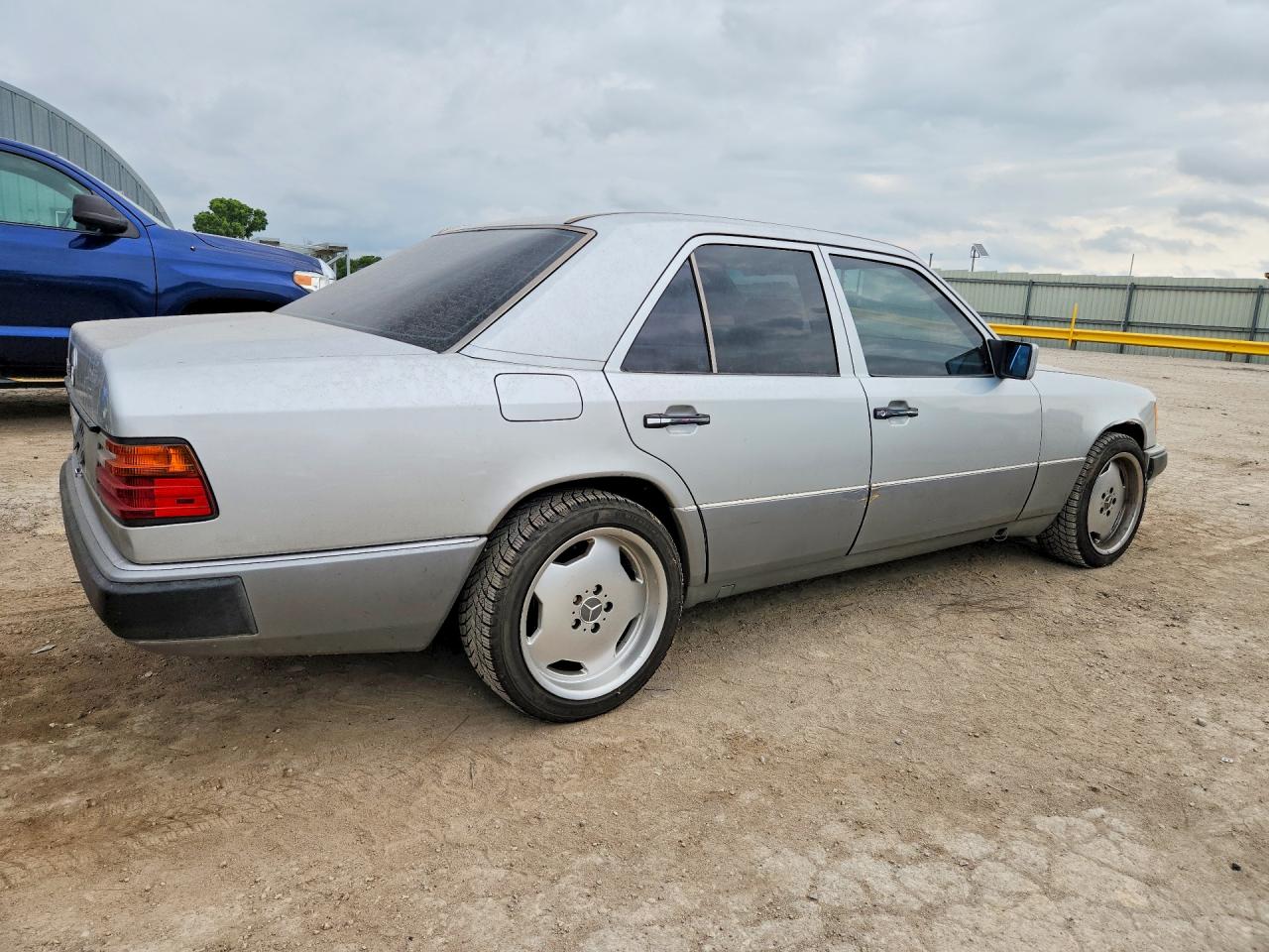 Mercedes-Benz 300-Class E