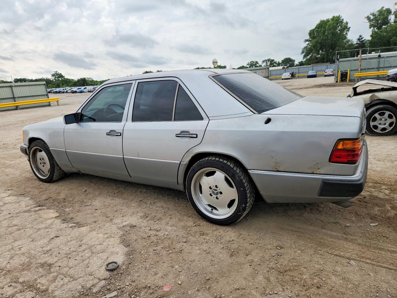 Mercedes-Benz 300-Class E