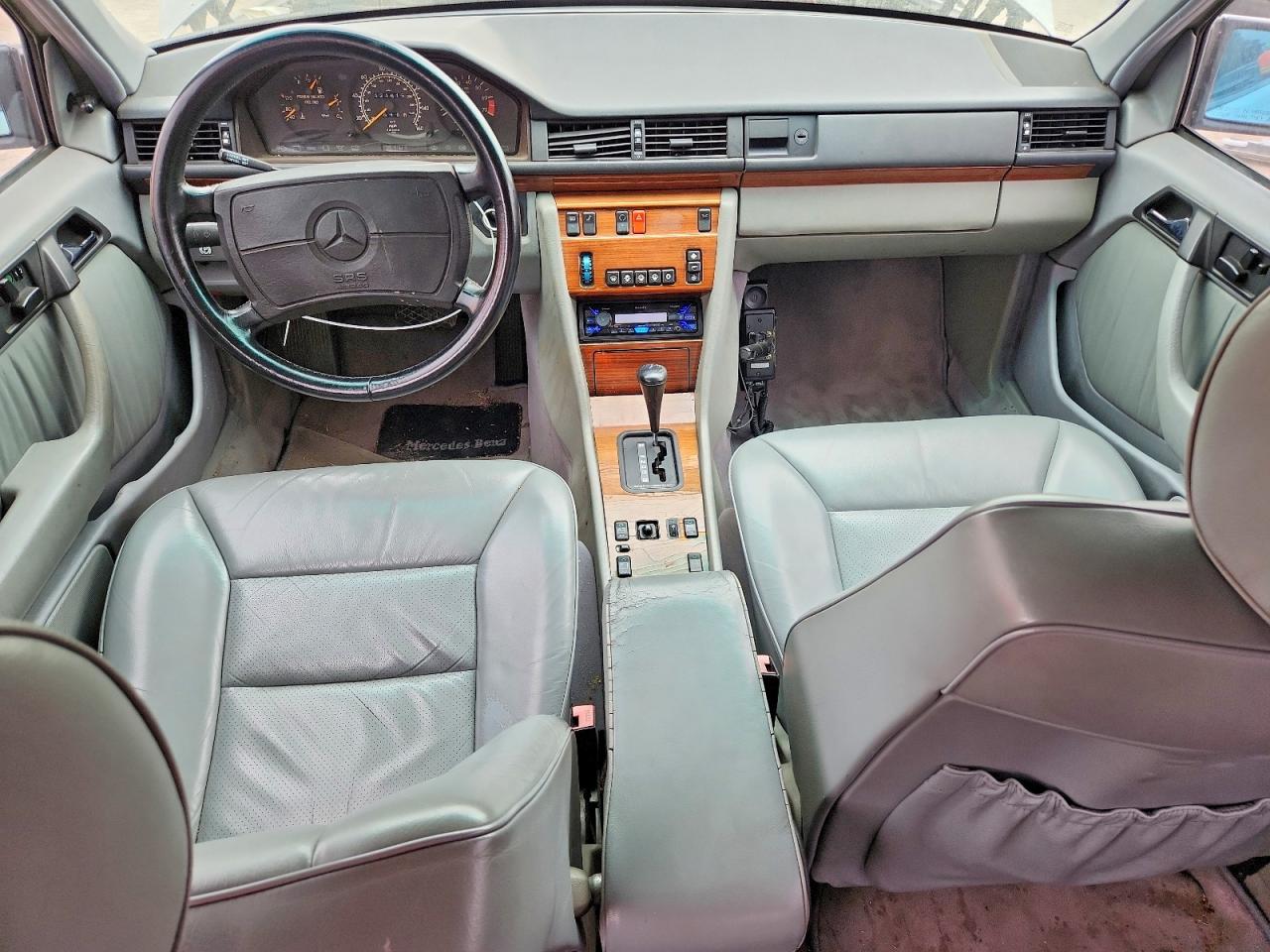 Mercedes-Benz 300-Class E