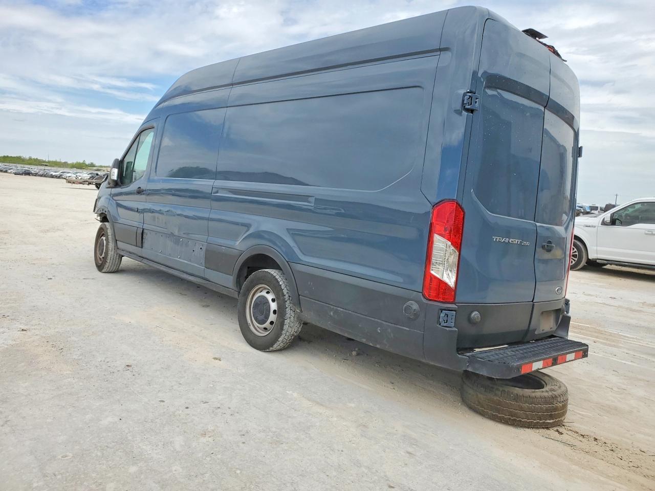 Ford Transit T-250