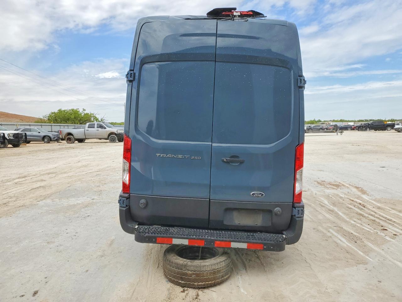 Ford Transit T-250
