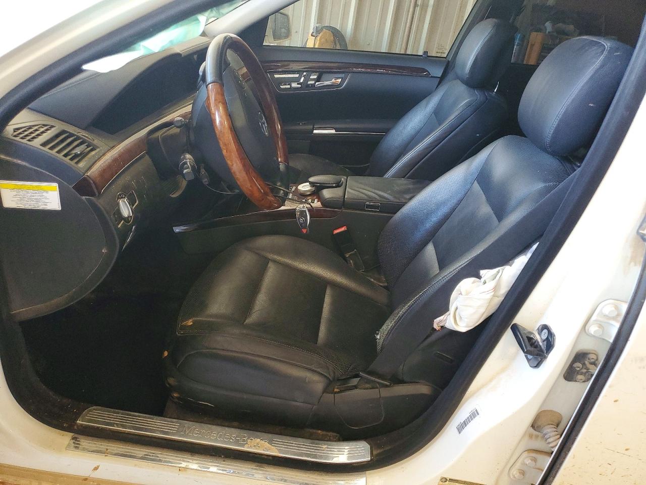 Mercedes-Benz S-Class 550