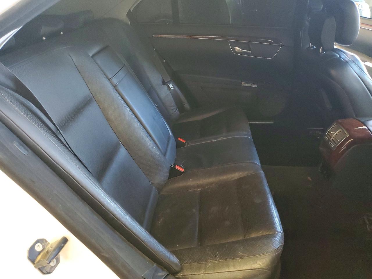 Mercedes-Benz S-Class 550