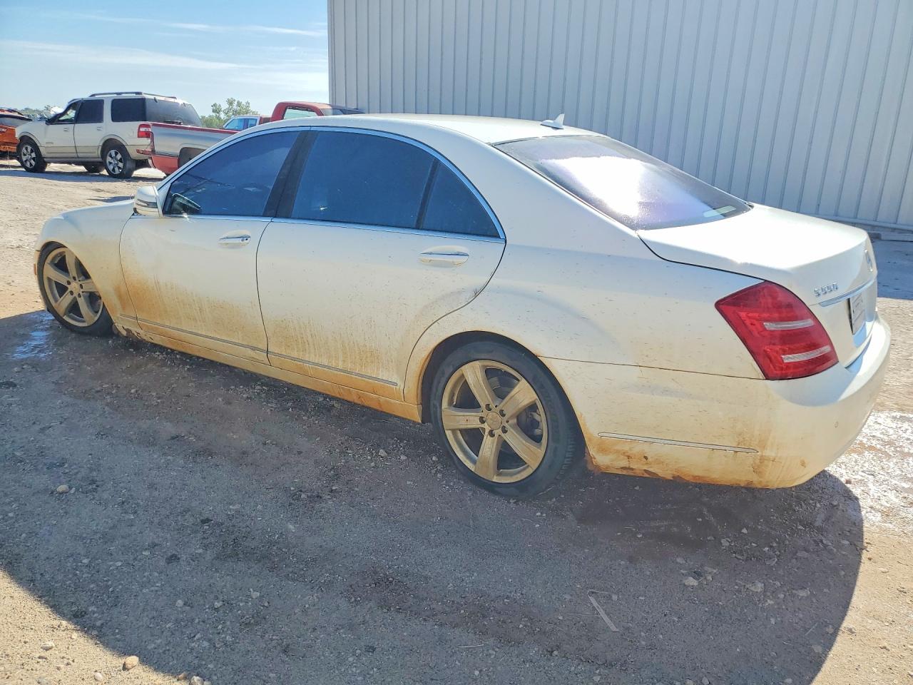 Mercedes-Benz S-Class 550