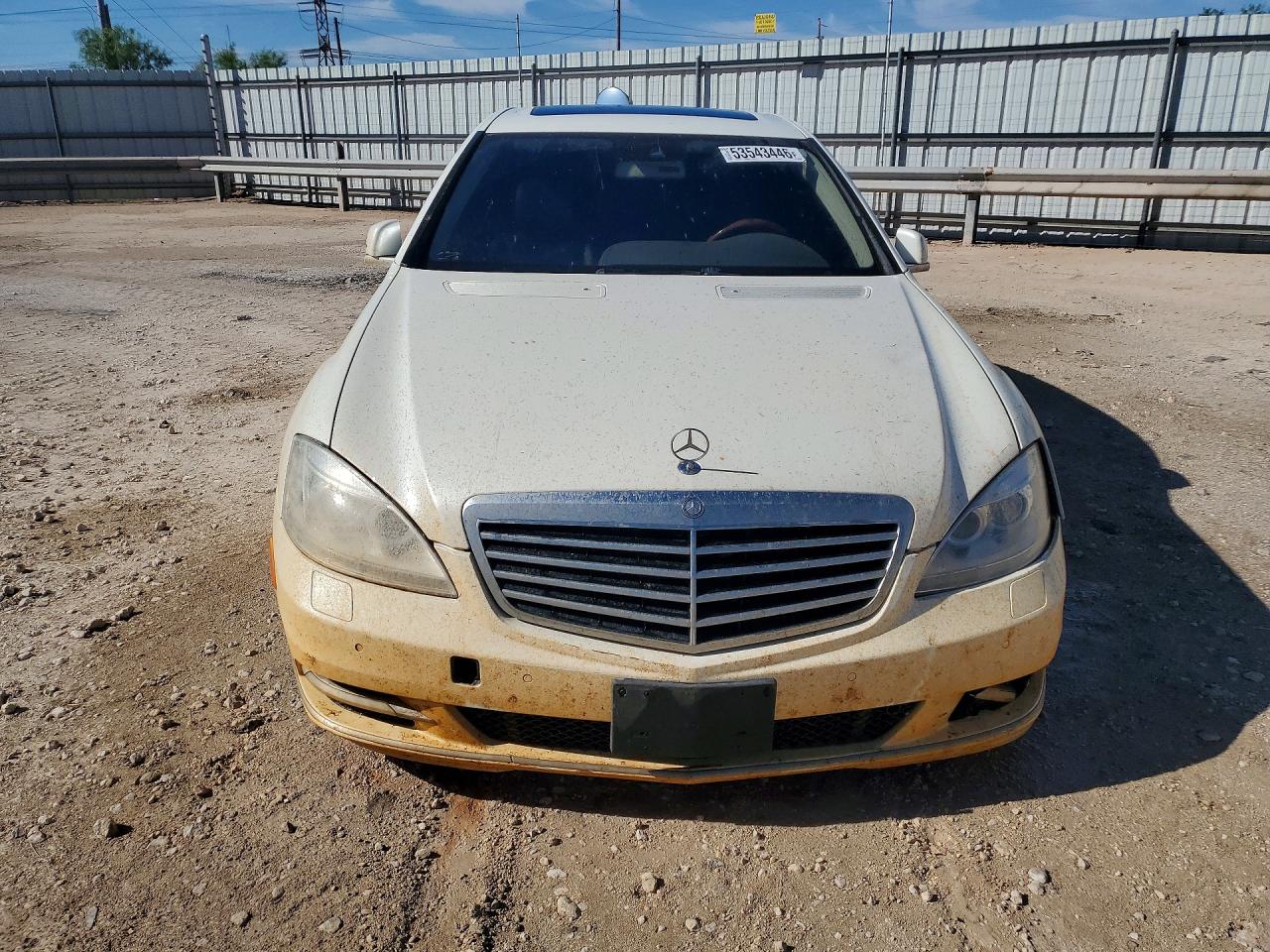 Mercedes-Benz S-Class 550