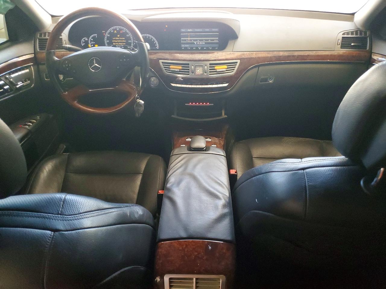 Mercedes-Benz S-Class 550