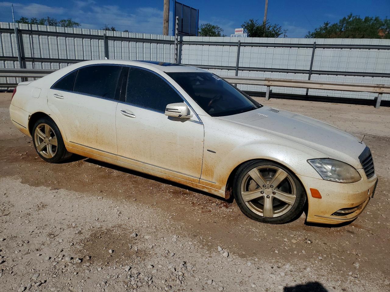 Mercedes-Benz S-Class 550