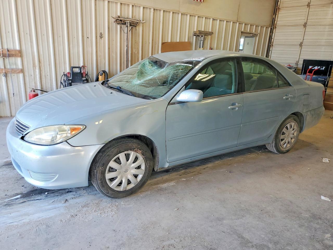 Salvage Toyota Camry Image