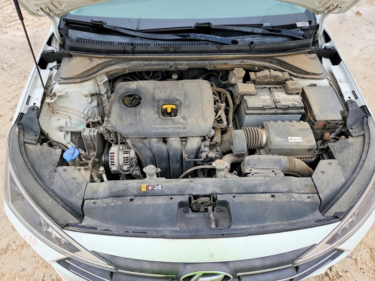 Hyundai ELANTRA Sel