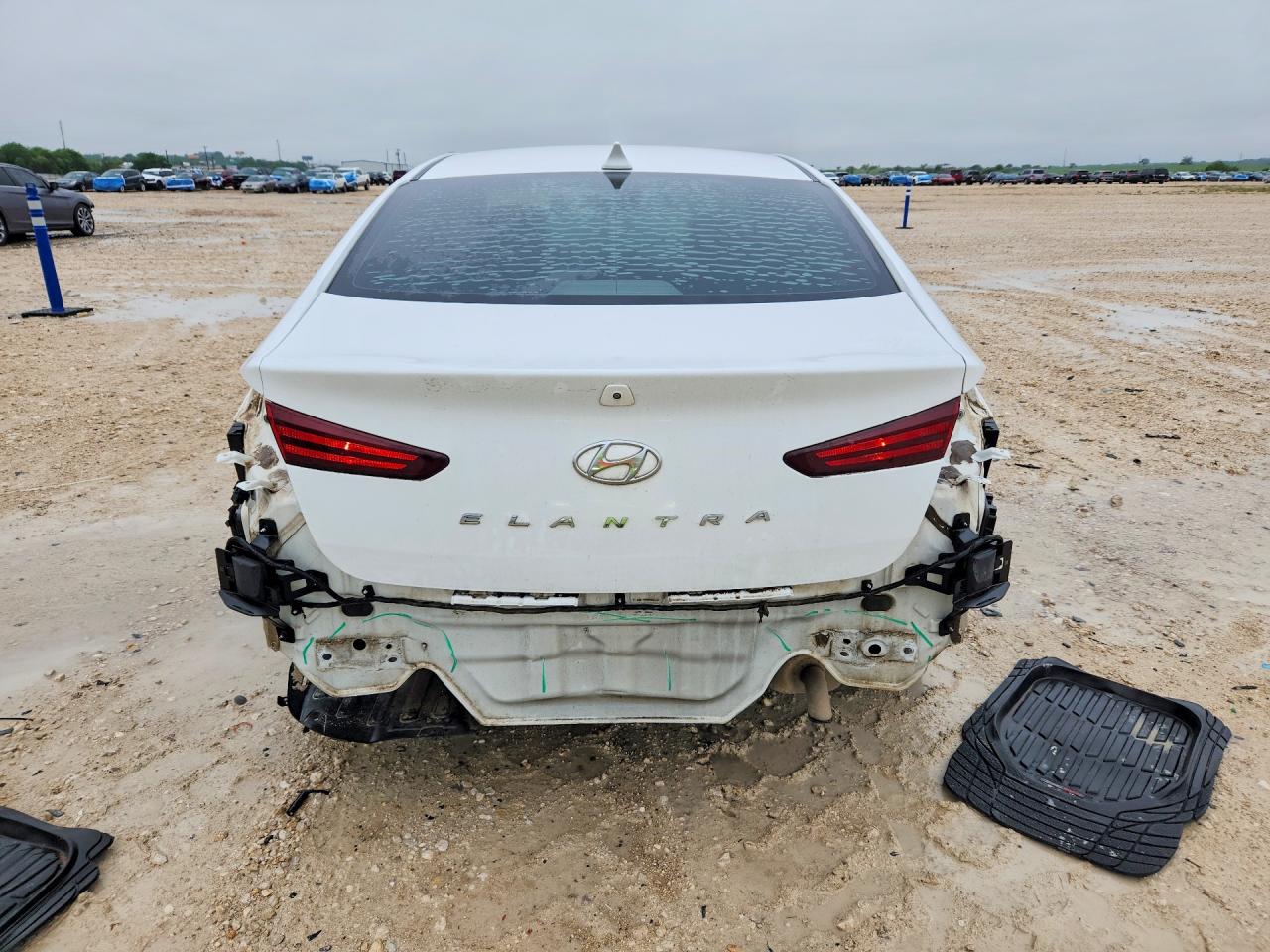 Hyundai ELANTRA Sel