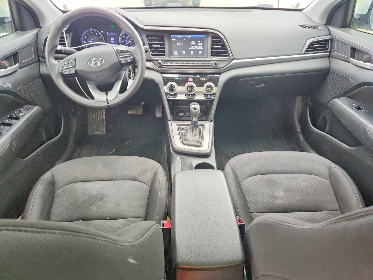 Hyundai ELANTRA Sel