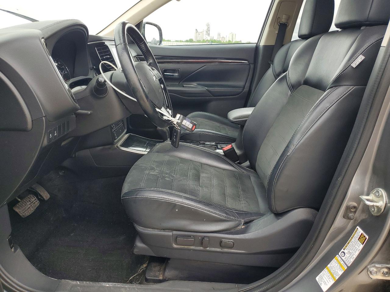 Mitsubishi Outlander Se
