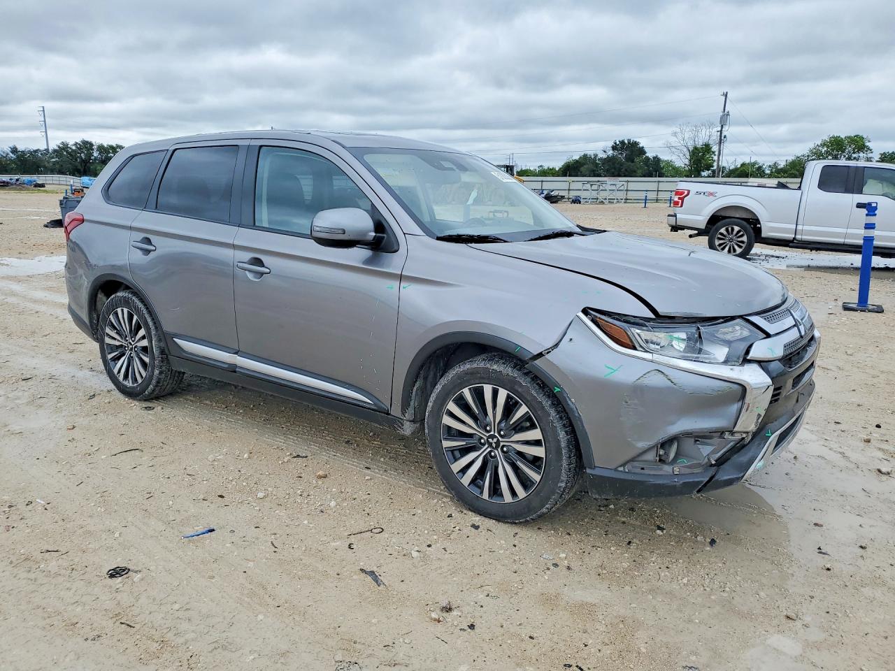Mitsubishi Outlander Se