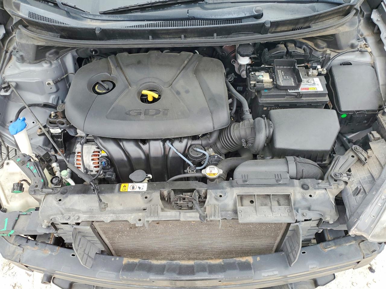 Hyundai ELANTRA Base