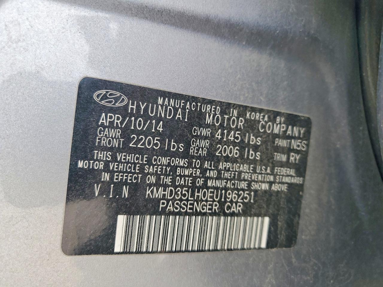 Hyundai ELANTRA Base