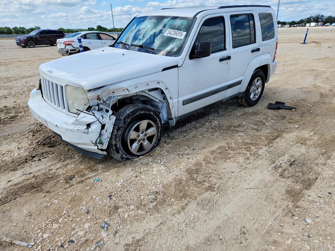 Salvage Jeep Liberty Image