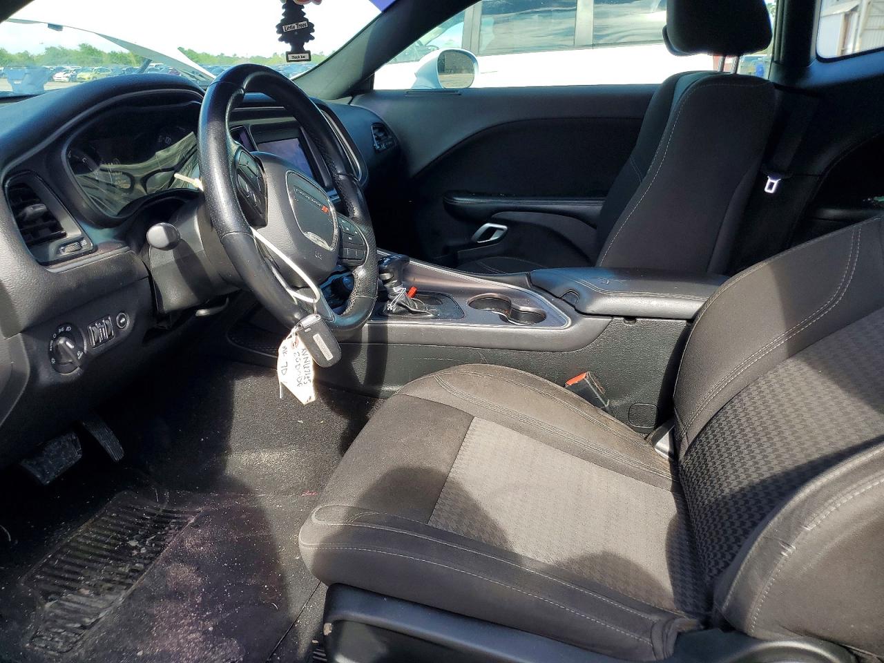 Dodge Challenger Sxt