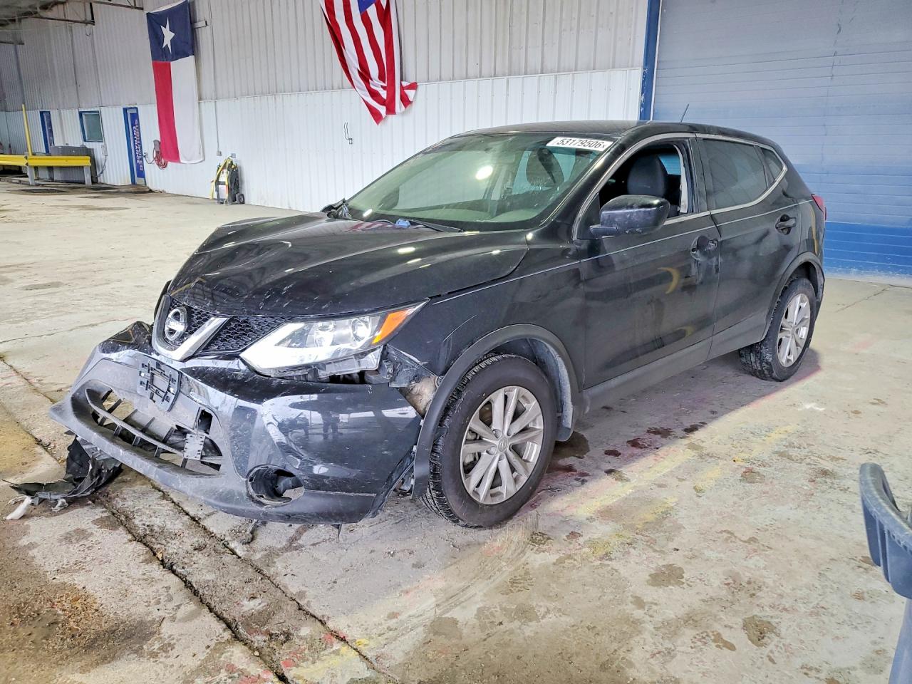 Salvage Nissan Rogue Image