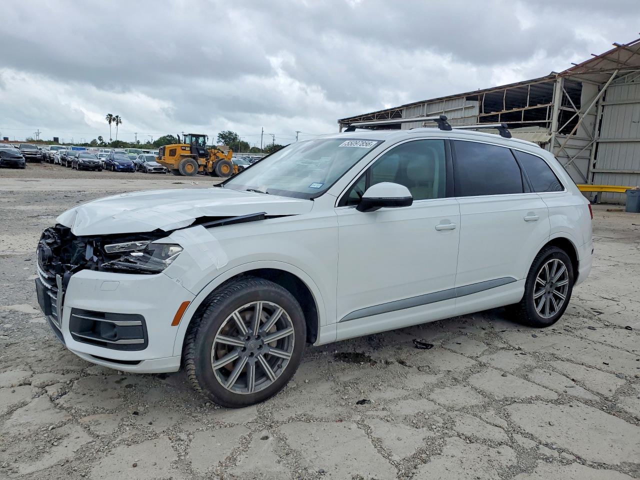 Salvage Audi Q7 Image