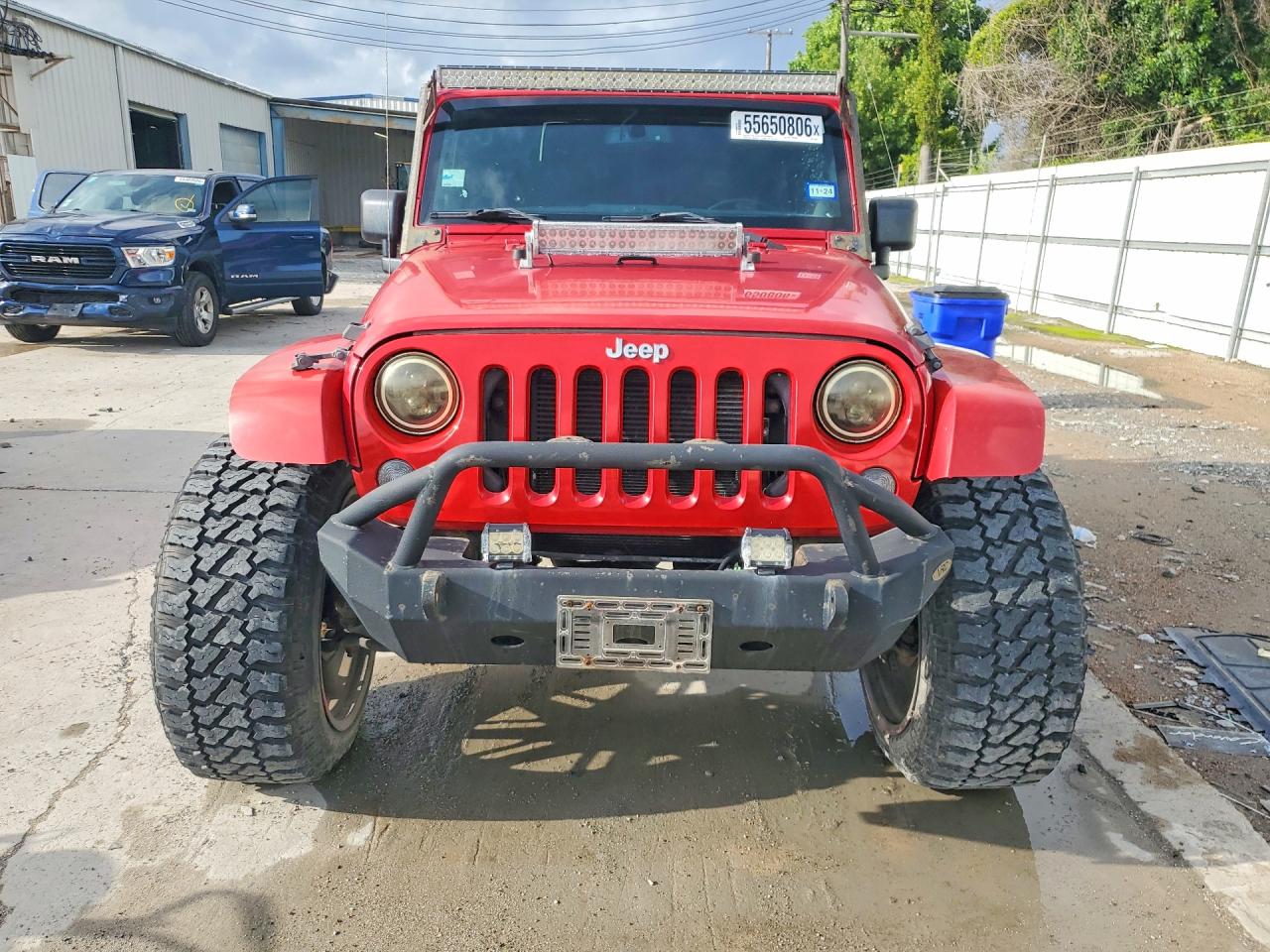 Jeep Wrangler Sahara
