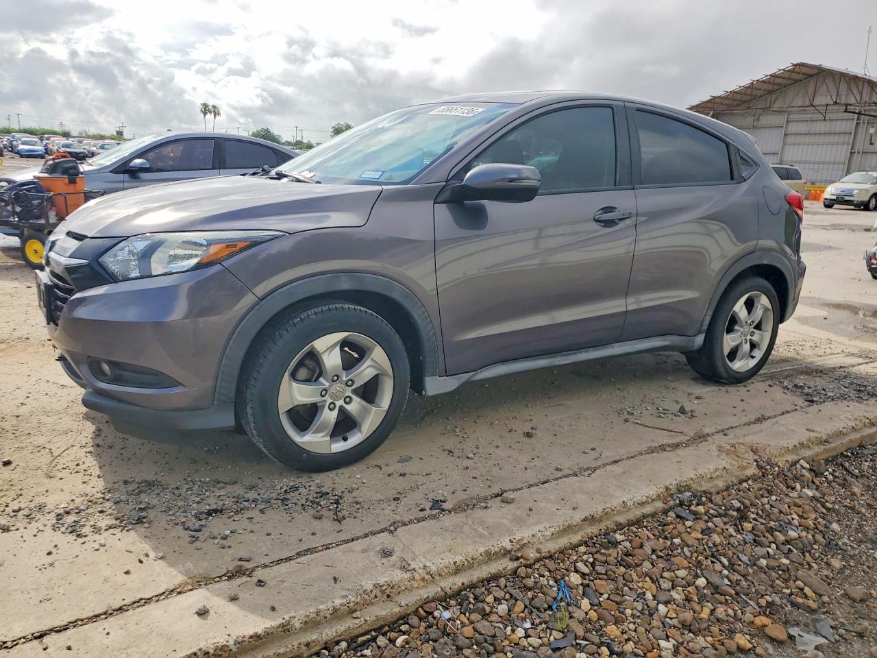 Salvage Honda HR-V Image