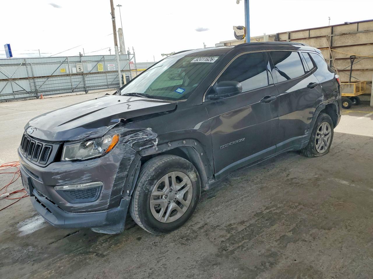 Salvage Jeep Compass Image