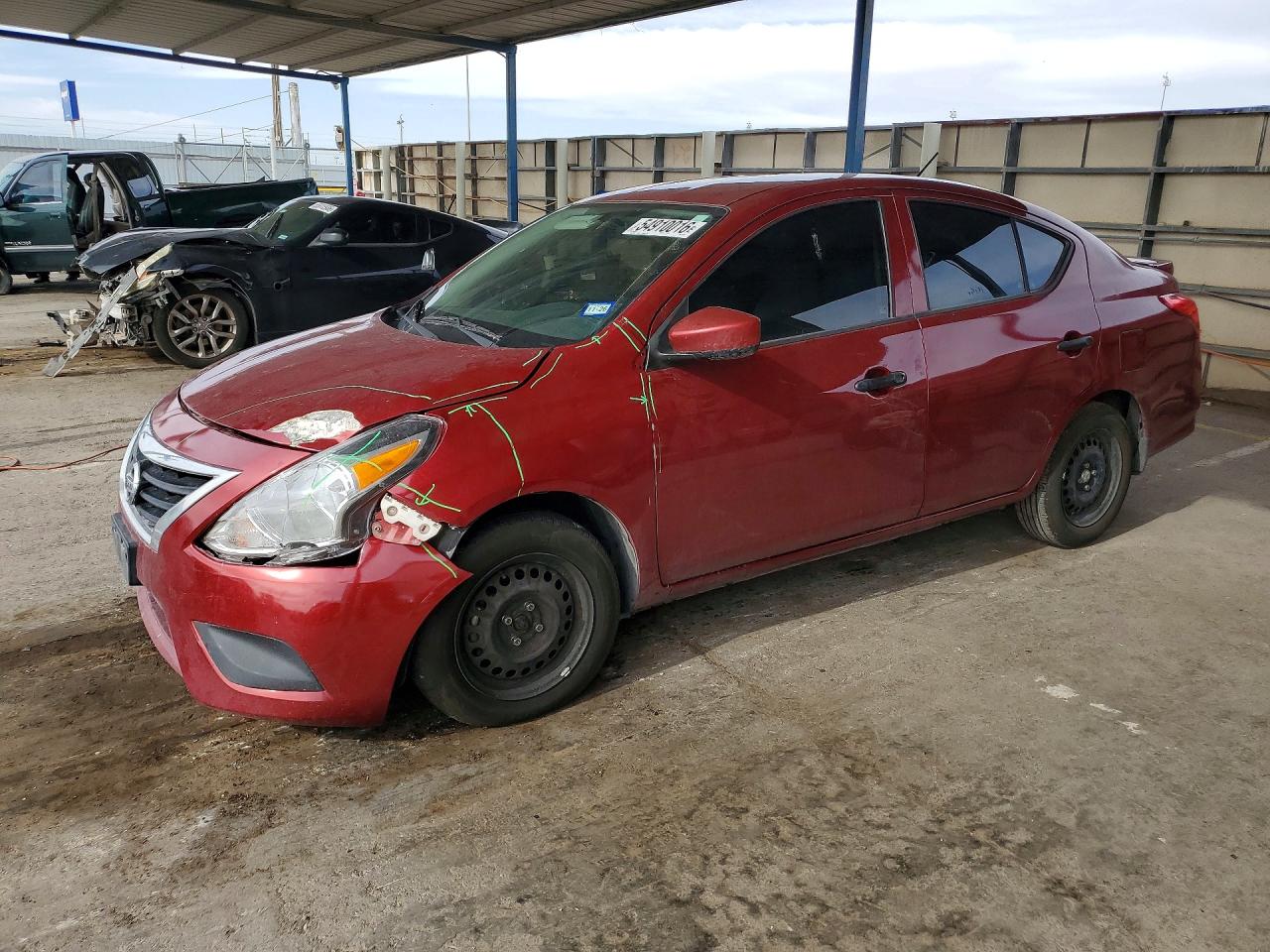 Salvage Nissan Versa Image